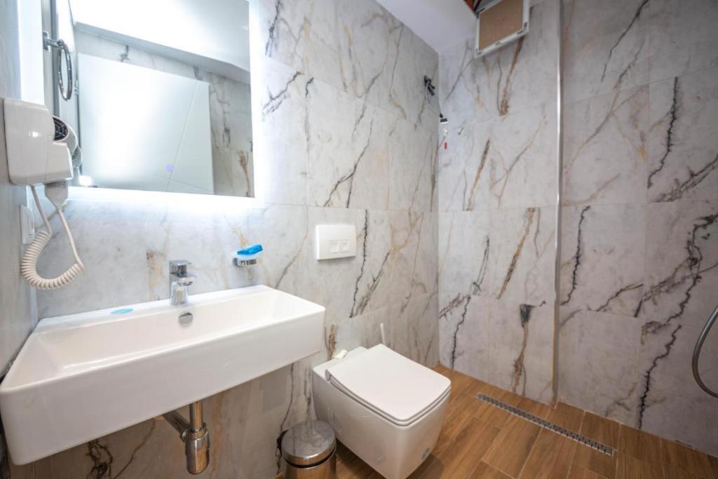 Hesperus Hotel โอริคูม ภายนอก รูปภาพ